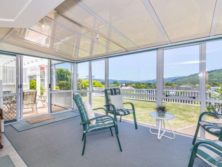 17 Roband Crescent Brown Owl_9