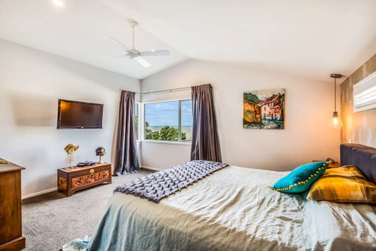 49 Torkar Road Clarks Beach_6