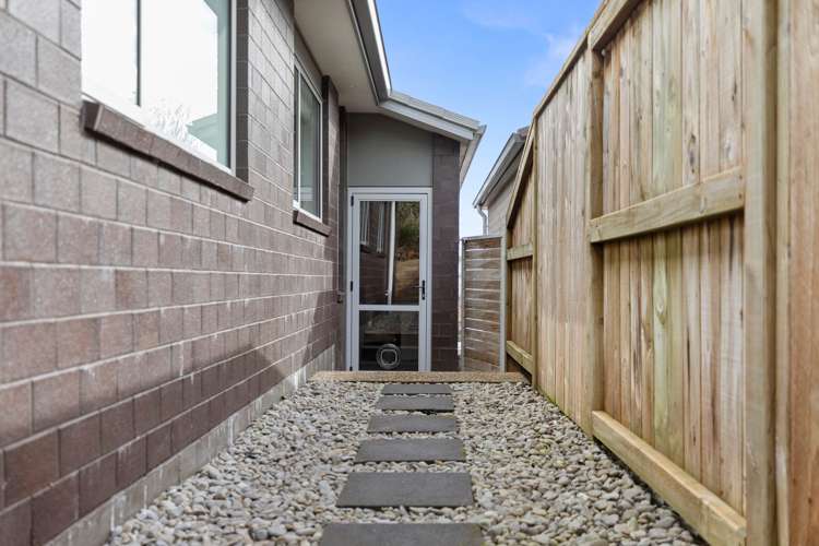 185 Lakes Boulevard Pyes Pa_23