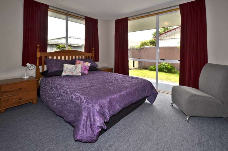 2130/130a Springs Road Hornby_7