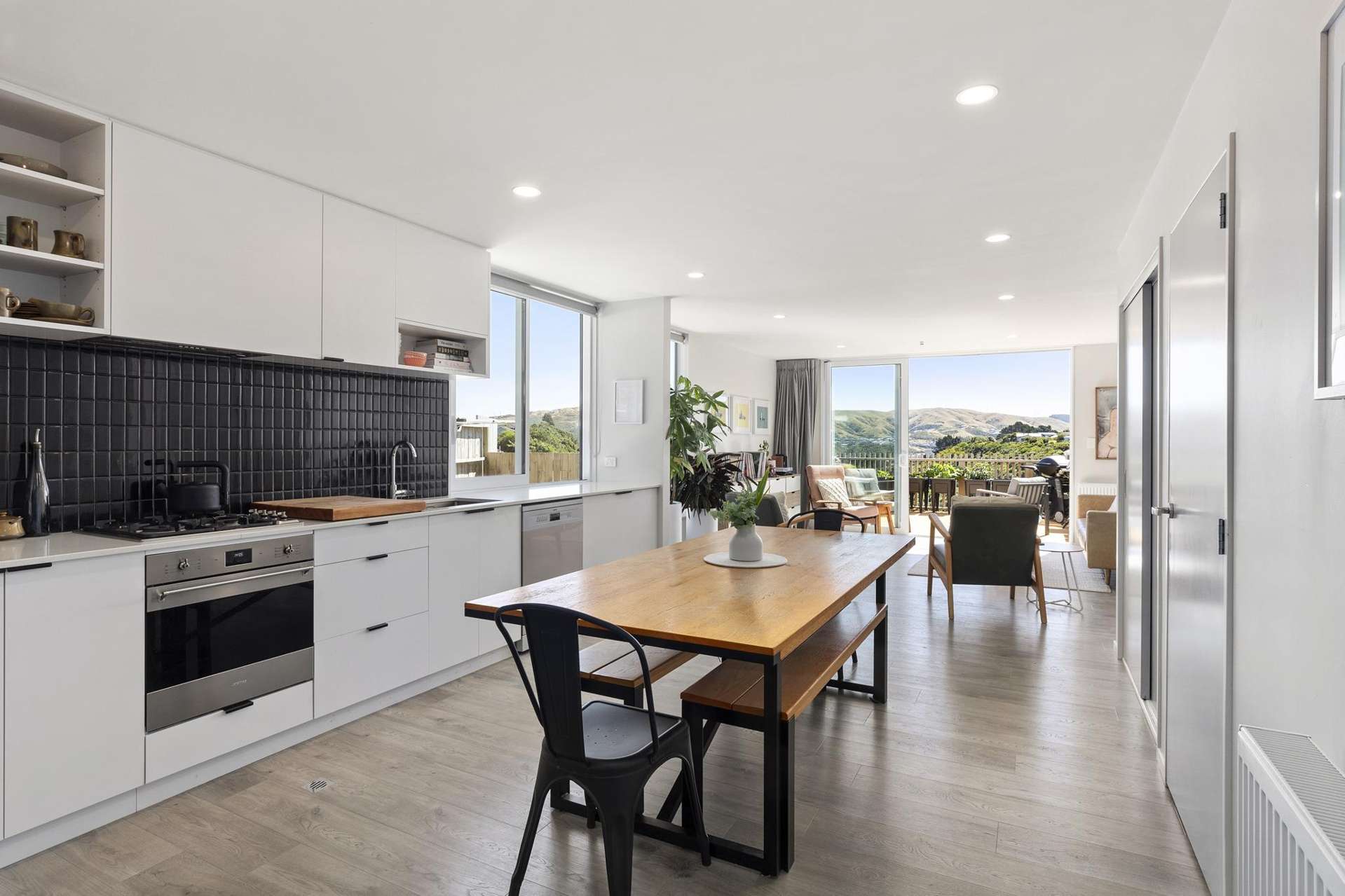 13/6 Bushland Grove Paparangi_0