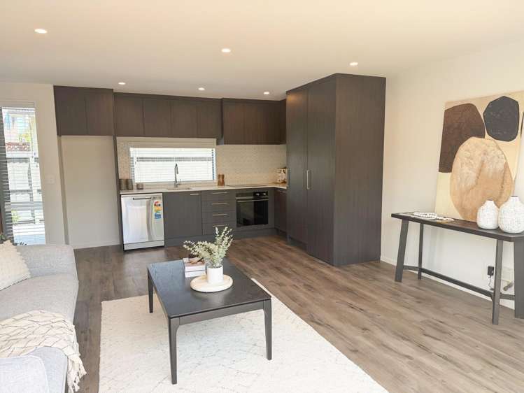 3/6 Strauss Place Somerfield_1