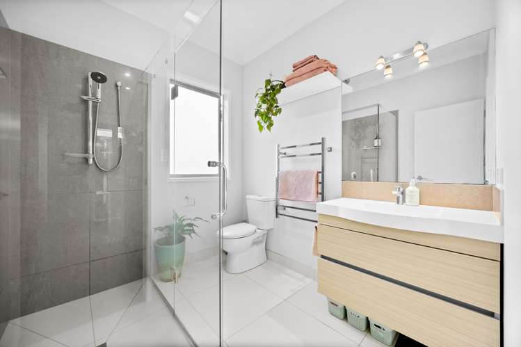 101 Waitakere Road Waitakere_24