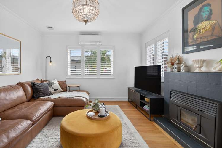 6 Pemberton Crescent Greerton_9