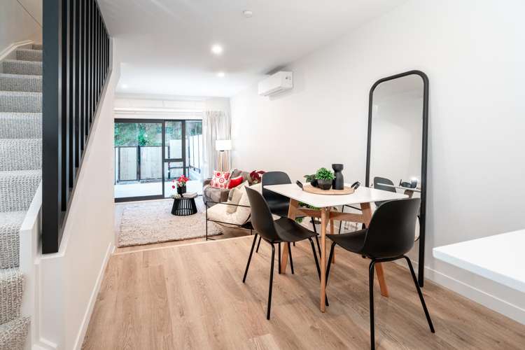 2,5,7,8/61 Madras Street_5