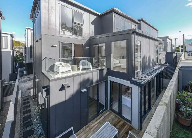 201e Hurstmere Road_0