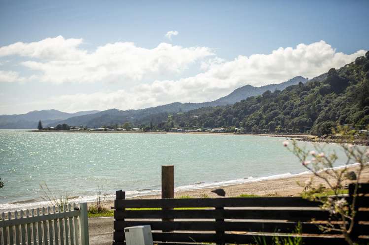 300 Thames Coast Road Thornton Bay_16