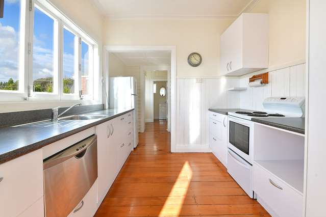 14 Karaka Street Helensville_2