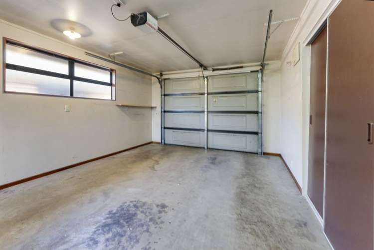 7 Holcroft Place Stoke_14