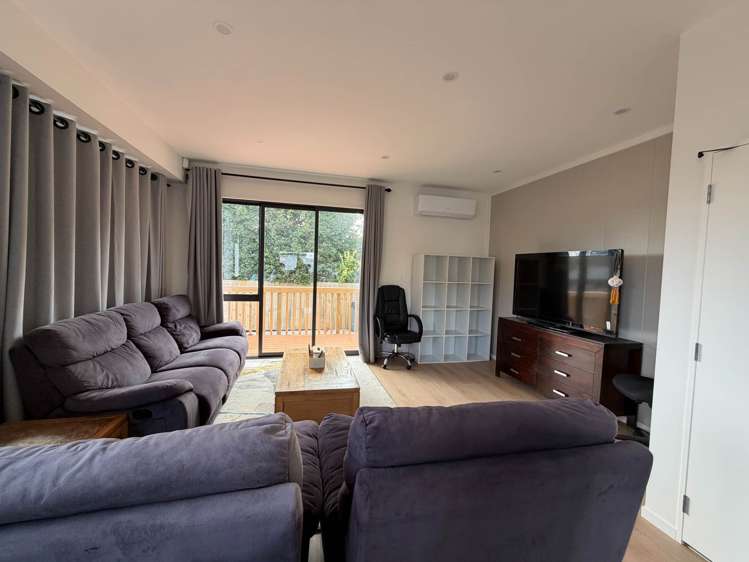 1/145 Tirimoana Road Te Atatu South_1