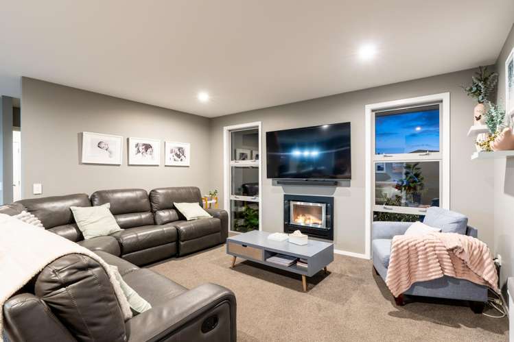 27 Heathfield Drive Mosgiel_16