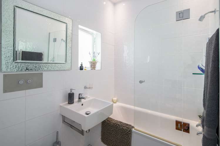 1 Grass Street Oriental Bay_9