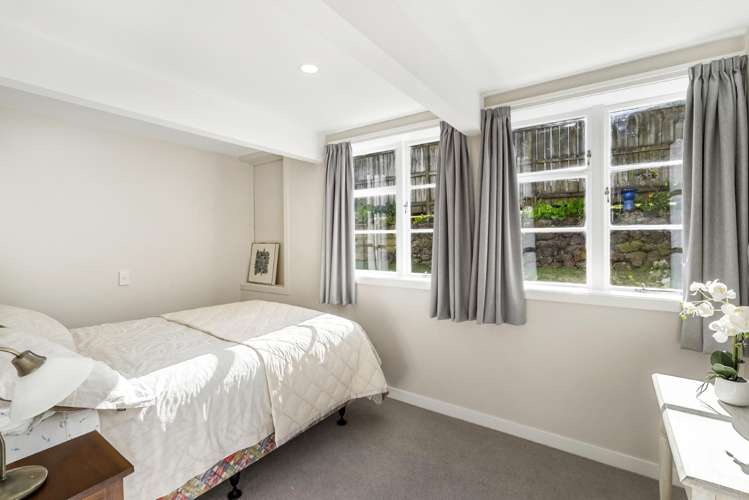 7 High Street Devonport_12