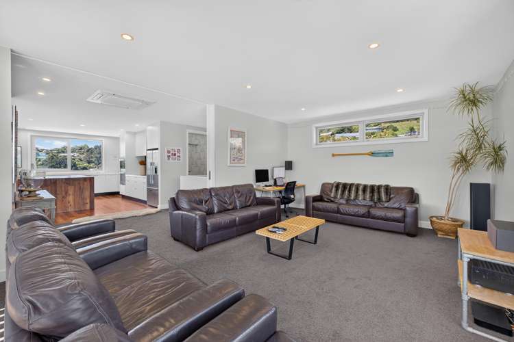 11 Kaioruru Lane Charteris Bay_18