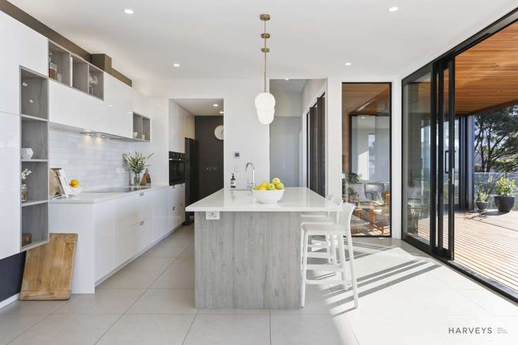 182 Scenic Drive Titirangi_8