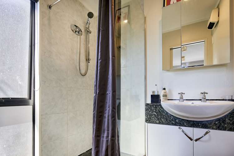 25 Tukanae Street Strathmore Park_6