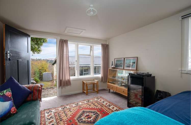 18 Branxholm Street Roxburgh_16