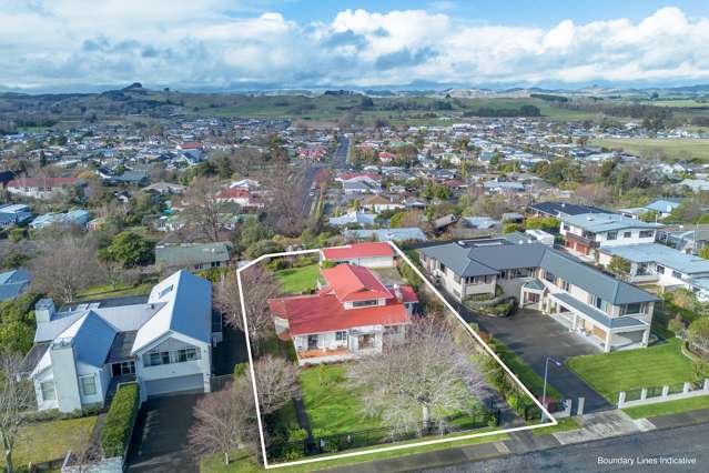 Elegant and Enviable Living with views