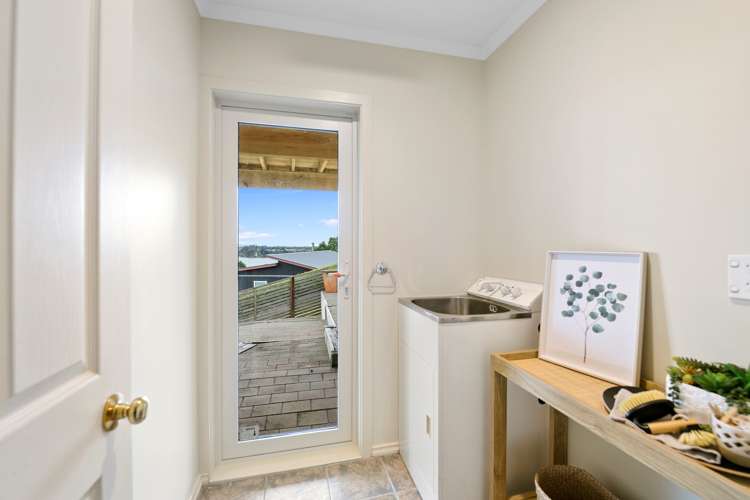 33 Philomel Crest Welcome Bay_19