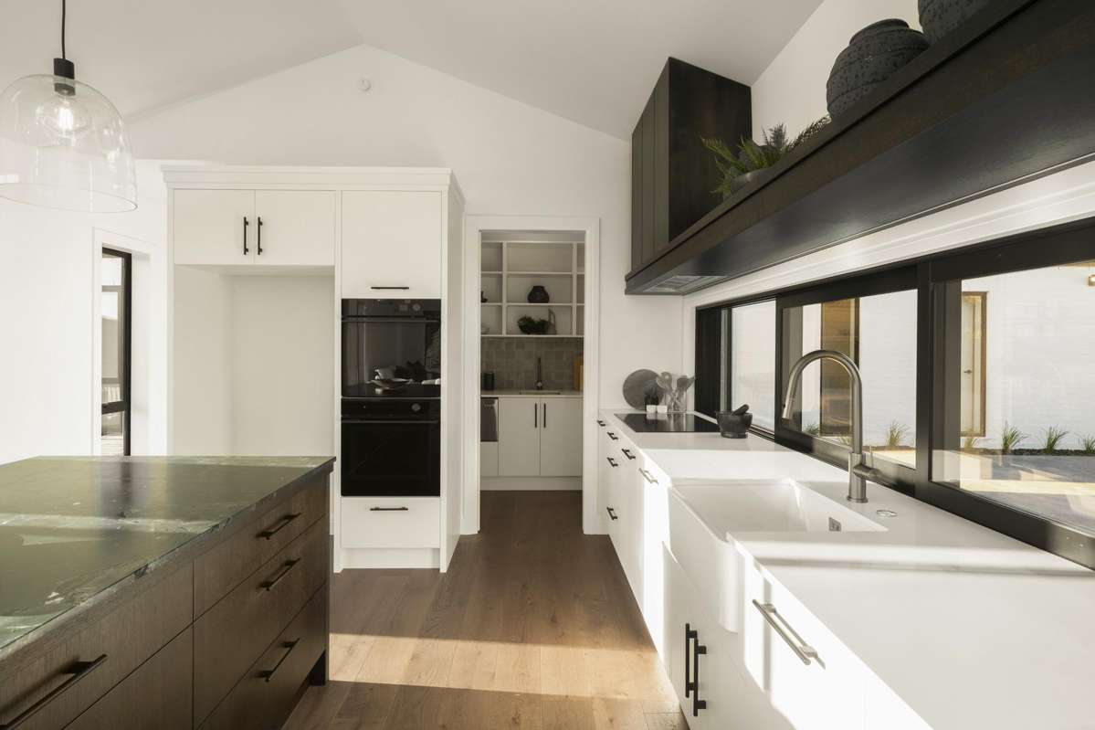 10 Kerr Crescent_4