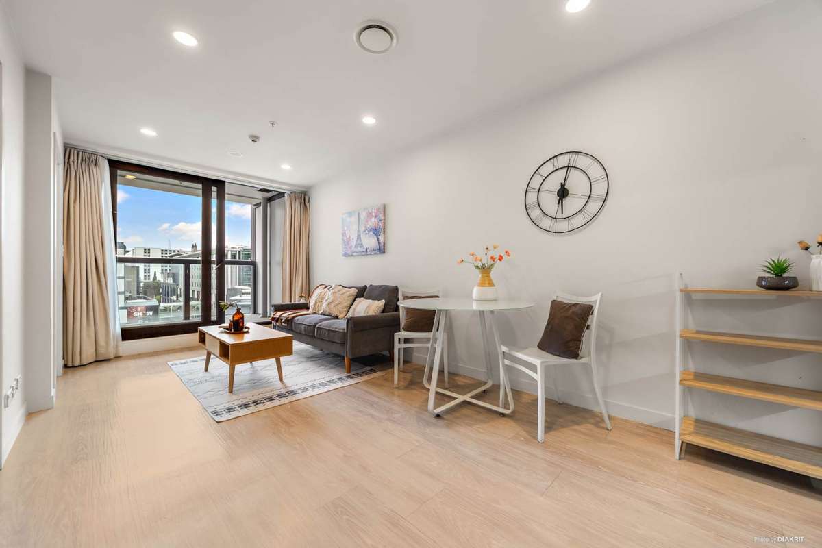 801/75 Victoria Street West_0