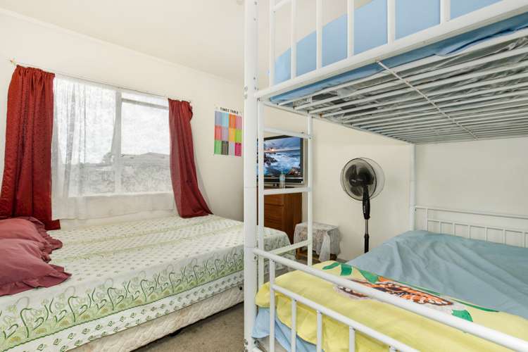 2/2 Hatherley Place Clendon Park_5