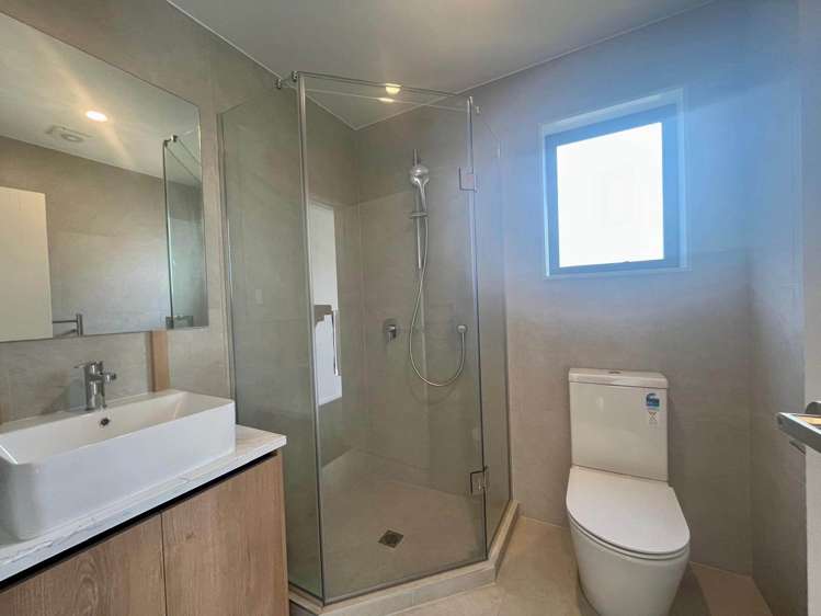 44D Sylvan Crescent Te Atatu South_15