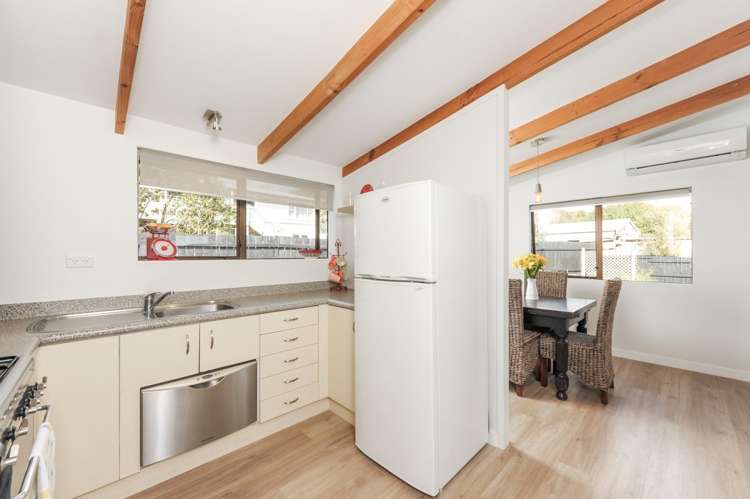 2/66 West Coast Road Glen Eden_8