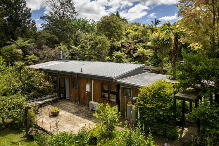 60 Victoria Street Waikino_33