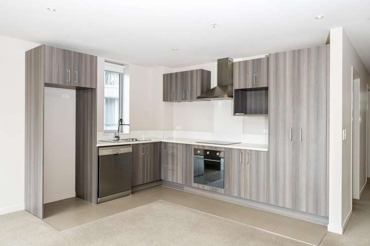 204/27 Don Mckinnon Drive Albany_3