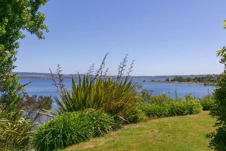 63 Wharewaka Road Wharewaka_28