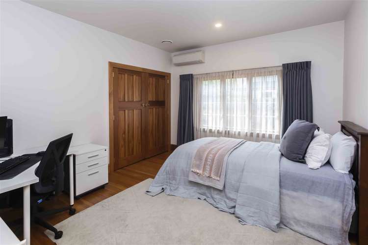 83 Saint Andrews Square Strowan_18