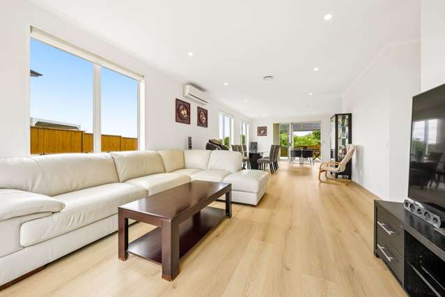 77 Mackay Drive Greenhithe_4