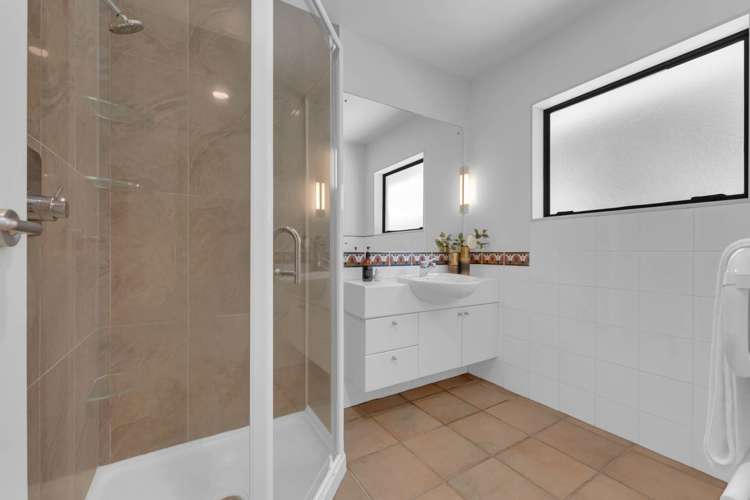 8 Marine Lane Mount Wellington_30