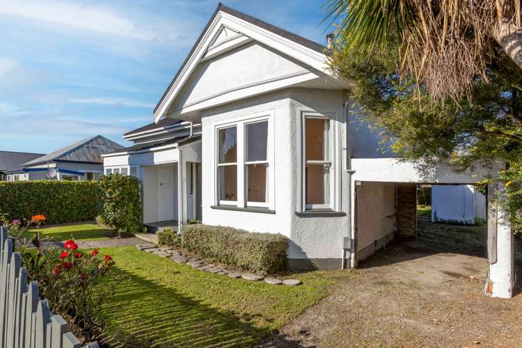 672 Worcester Street Linwood_11