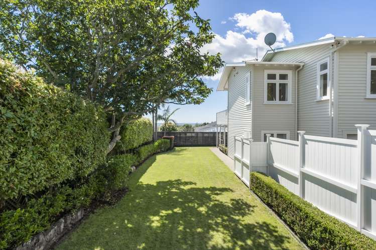 13b Summit Drive Mount Albert_18