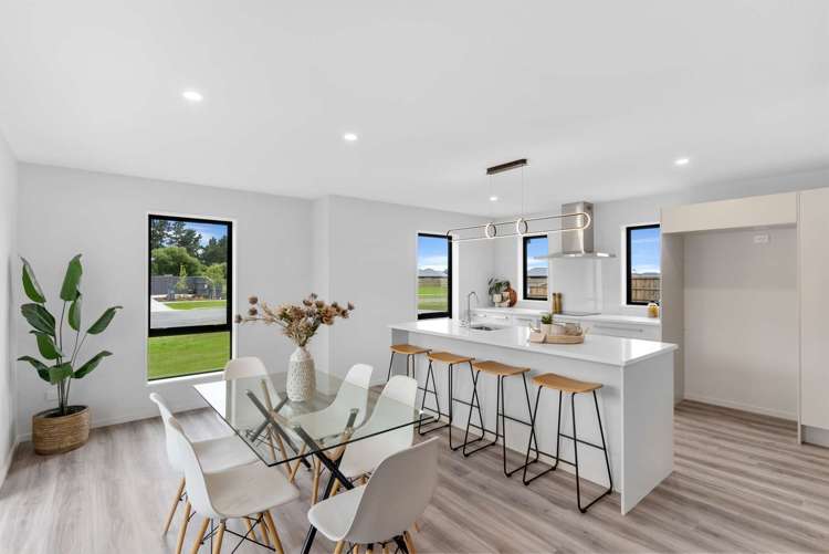 1 Harrier Place Amberley_1