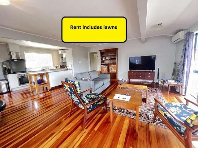 10 Thomas Avenue, Te Atatu Peninsula- Rent includes lawns