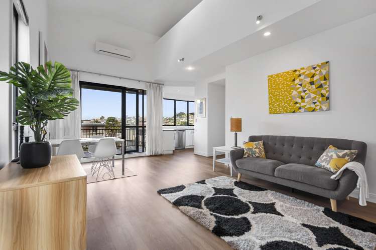 2F/5 Furneaux Way Remuera_7