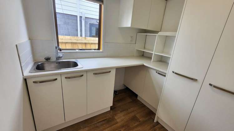 27 Seaward Place Wattle Downs_15