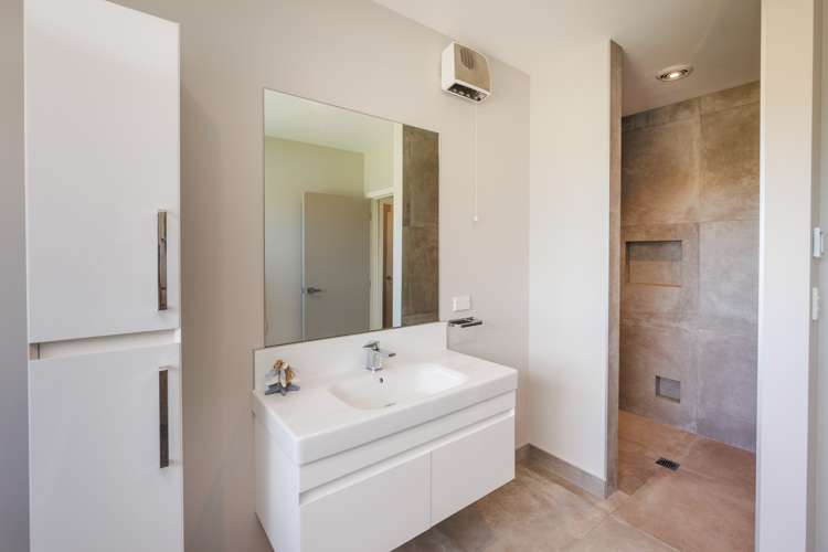 760 Halcombe Road Halcombe_23