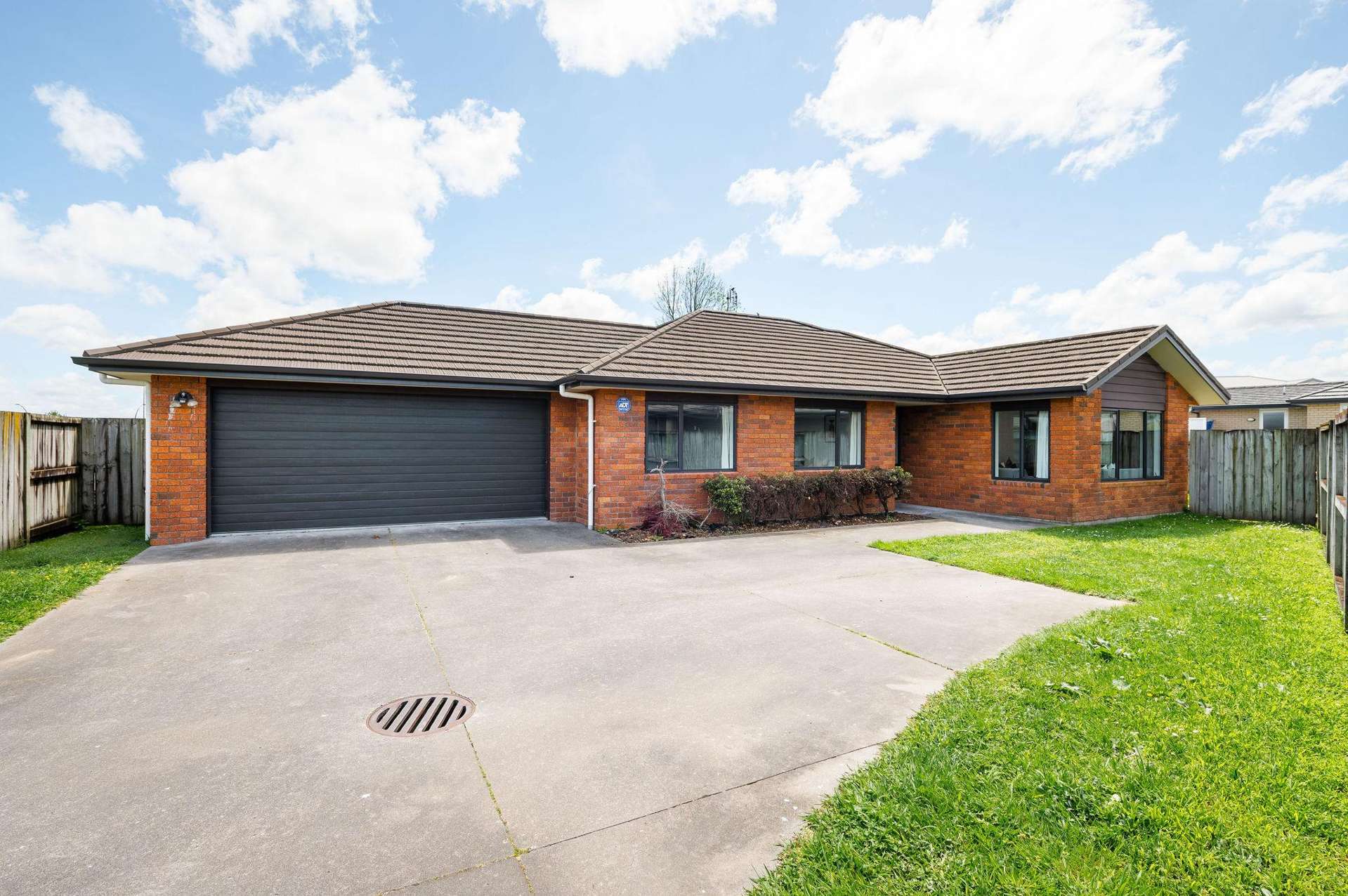 23 Chadwick Place Rototuna North_0