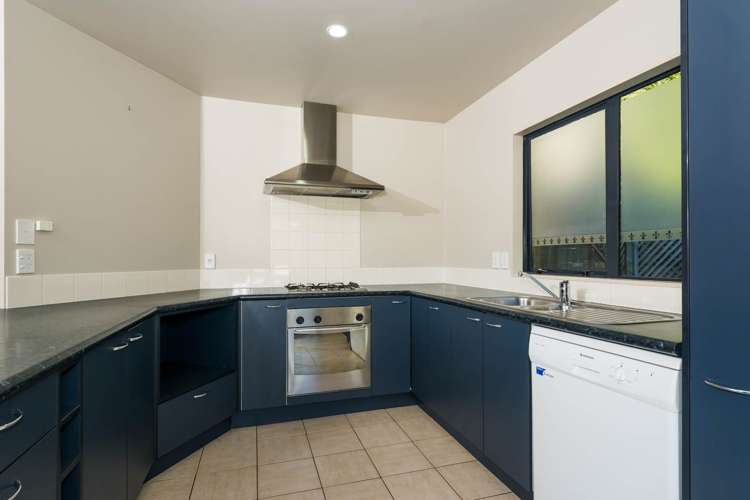 14/19 Langana Avenue Browns Bay_6