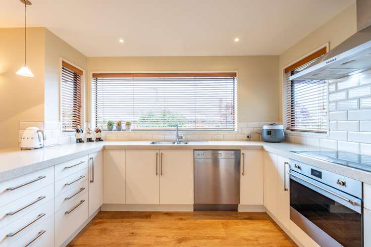 185 Mountain View Road_5