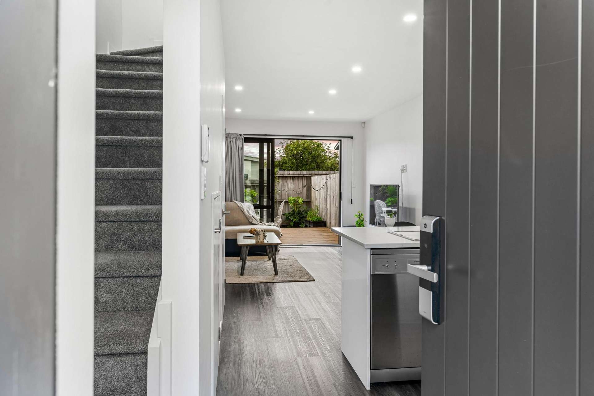 6/3 Abbotleigh Avenue Te Atatu Peninsula_0