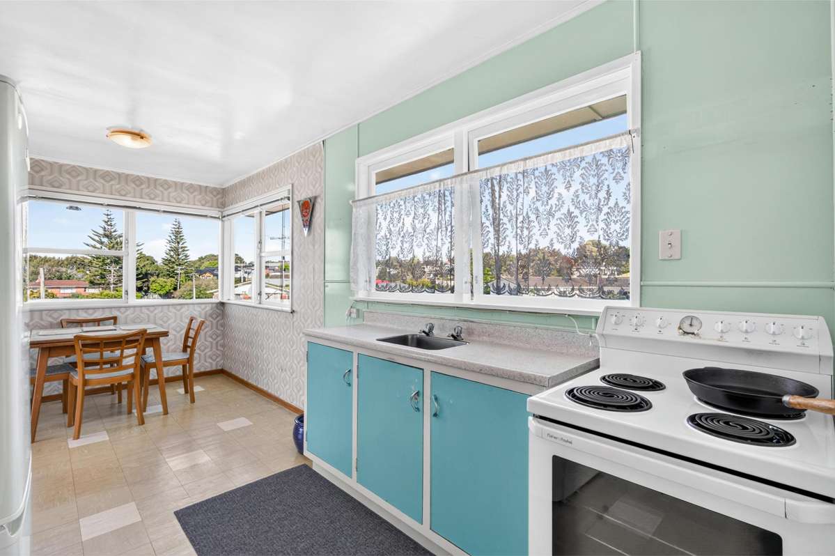 55 Royal View Road_2