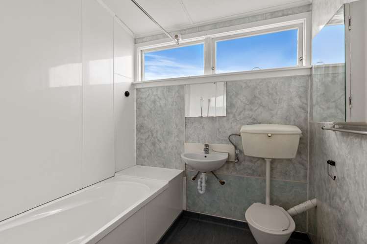 1 and 2/51 Portsmouth Street and 1 and 2/73 Hampshire Street Aranui_15