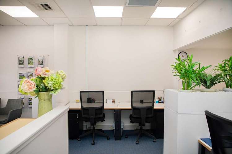 Shop 5/25 Commercial Road Helensville_5