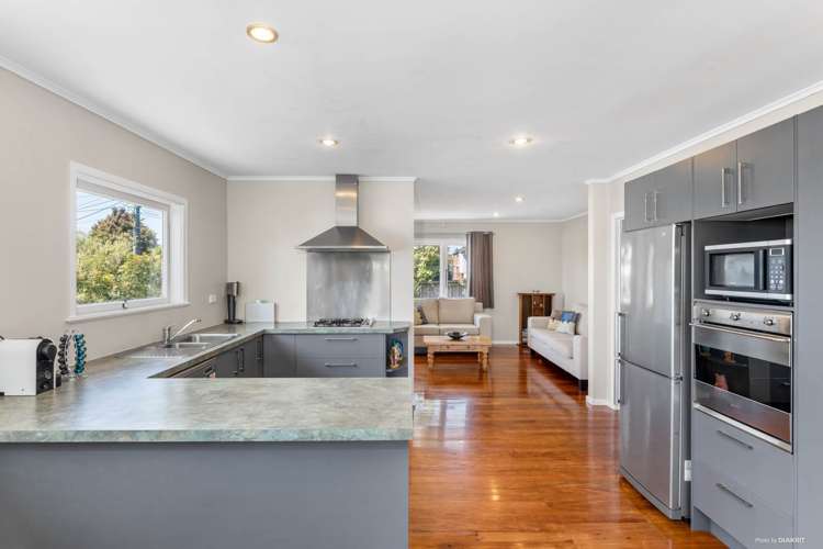 53 Golf Road New Lynn_5
