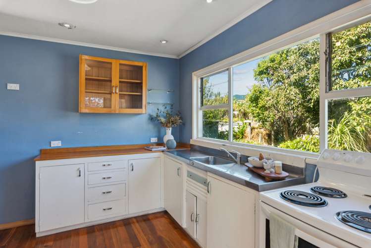 44 Menin Road Raumati South_7